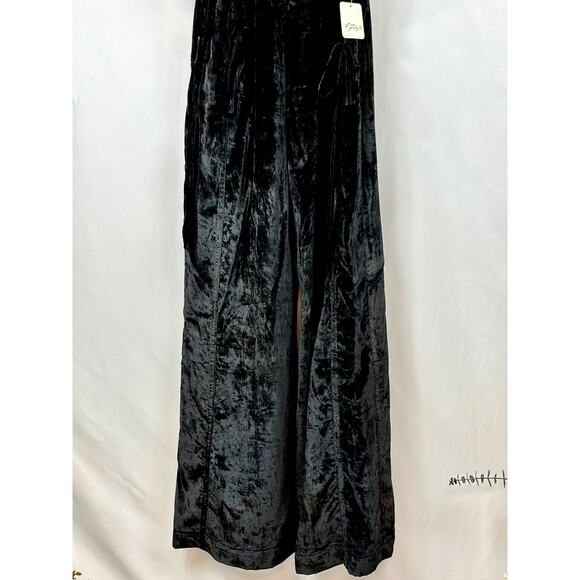Free People 90s Forever Overalls Crushed Velvet Black size M - Picture 16 of 16